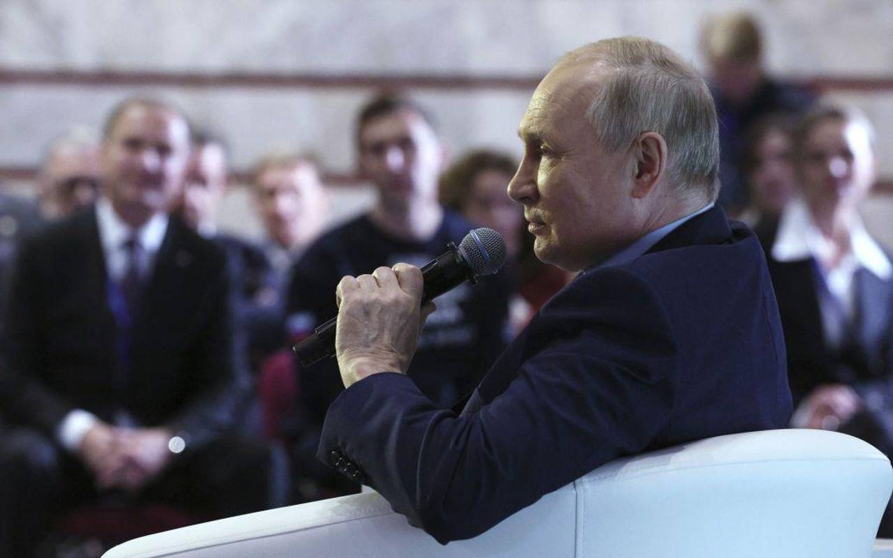 Пияцтво і розпуста: вислані з Європи шпигуни ГРУ скаржаться Путіну на умови життя у Росії