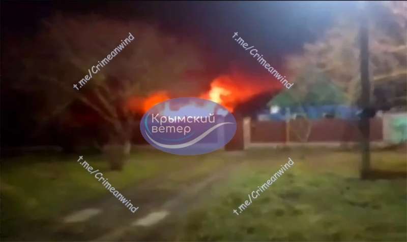 На Херсонщині впав російський літак Су-34: збили відразу після пуску ракет по Україні [відео]