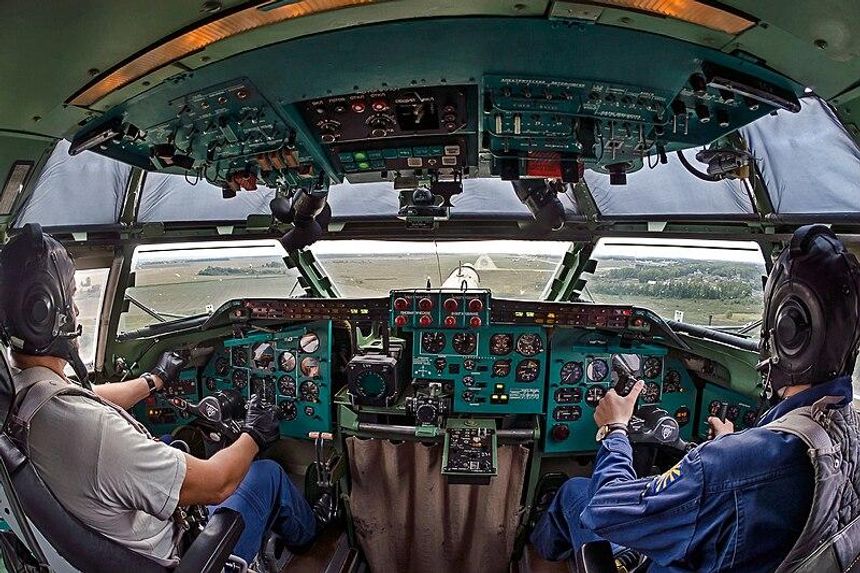 /storage/2024/03/21/image/md_JpZh_view-from-the-cockpit-of-a-tupolev-tu-95ms-on-finals-into-ryazan-dyagilevo-air-base.jpeg