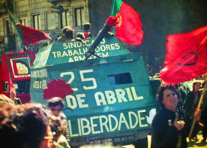 Революція гвоздик у Португалії