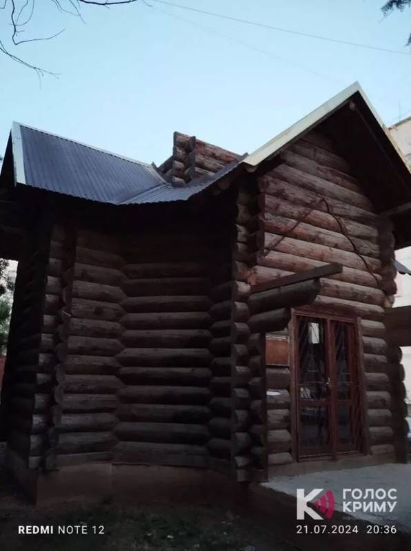 Купол вже зняли: окупанти демонтовують останню українську церкву у Криму