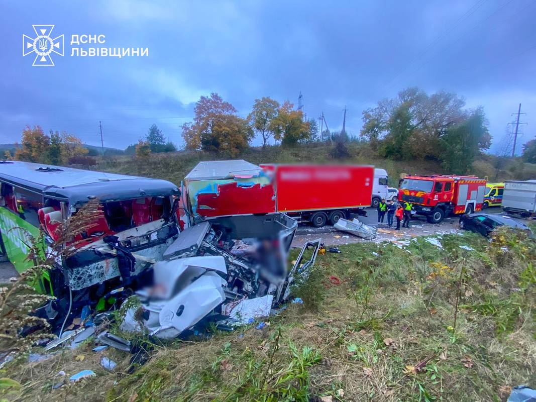 Фото ДСНС у Львівській області.