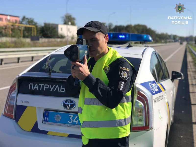 Фото Патрульної поліції.