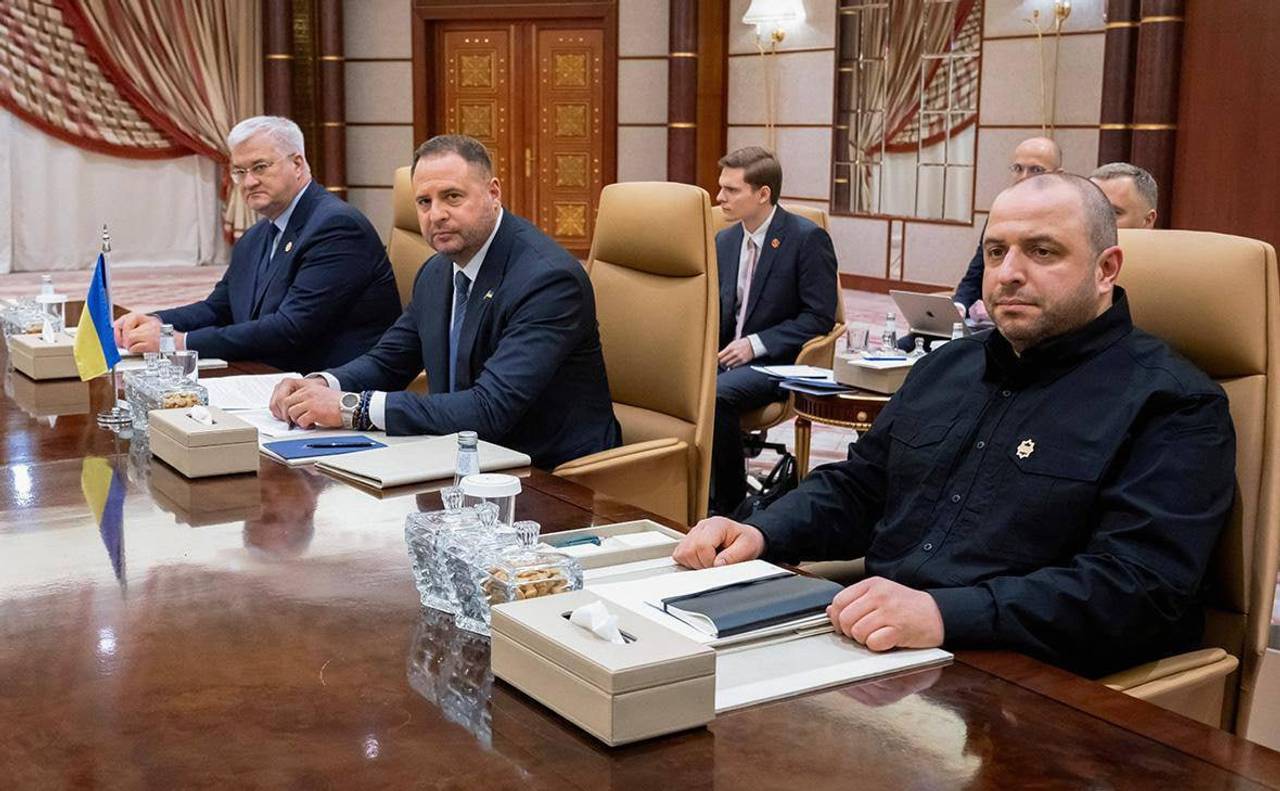 Фото архівне, Офіс президента
