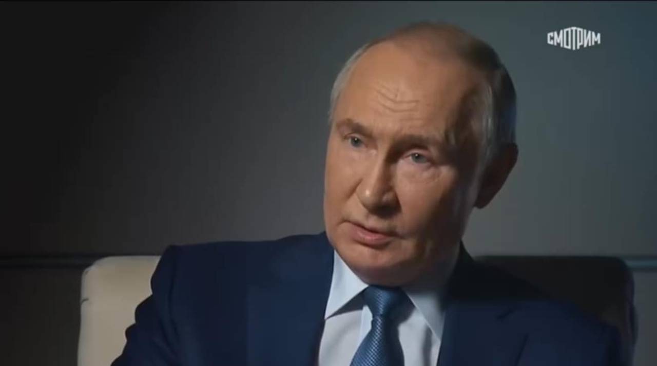 Скриншот з відео