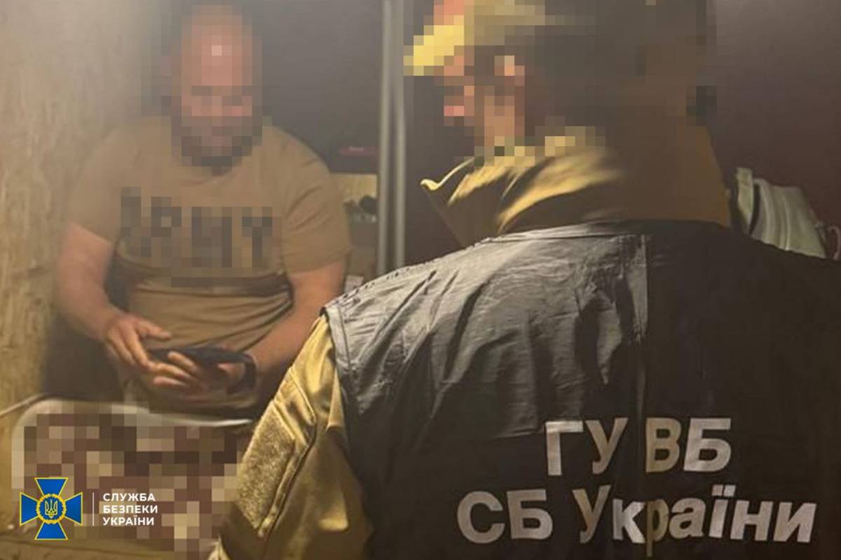 Командир батальйону ЗСУ на Донеччині вимагав “відкати” за фіктивні “бойові” надбавки