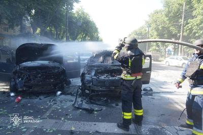 Касетний удар по центру Сум: троє загиблих, 16 поранених, серед них — діти (фото, відео)