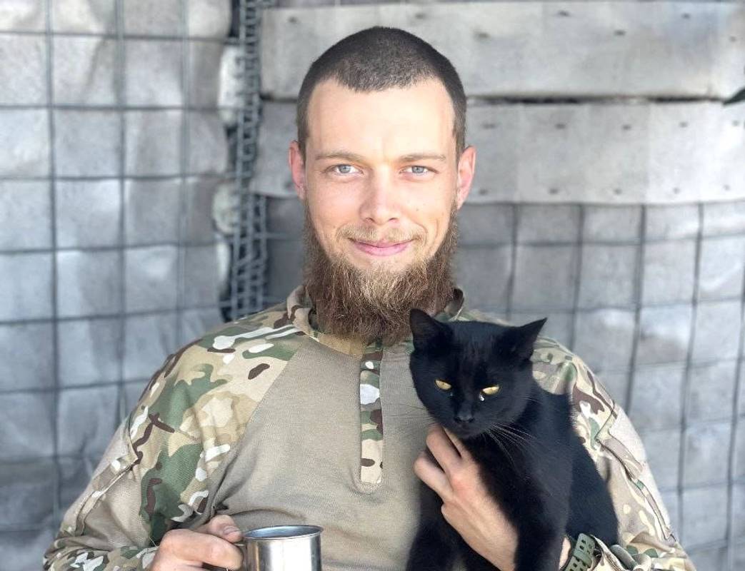 ●  Андрій Алєксєєнко.