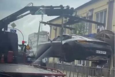 Скриншот з відео.