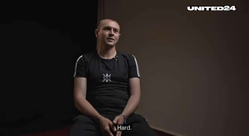 Воїн, на тілі якого окупанти випалили Слава России, розповів про свою першу реакцію на тавро