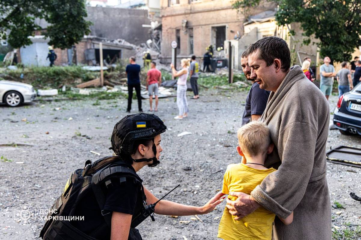 Фото ДСНС у Харківській області.