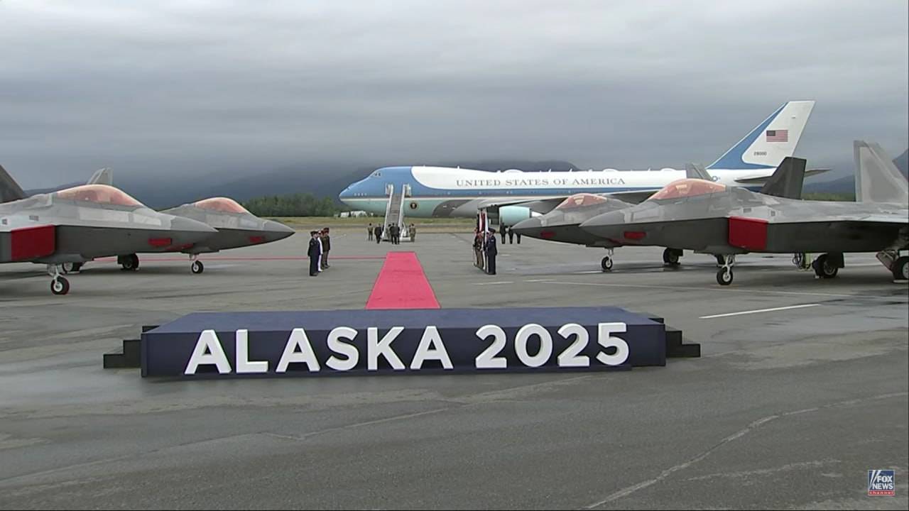 Скриншот з відео