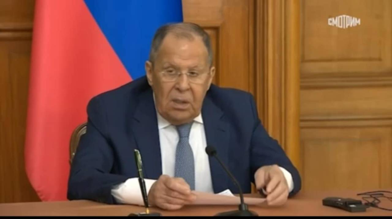 Скриншот з відео