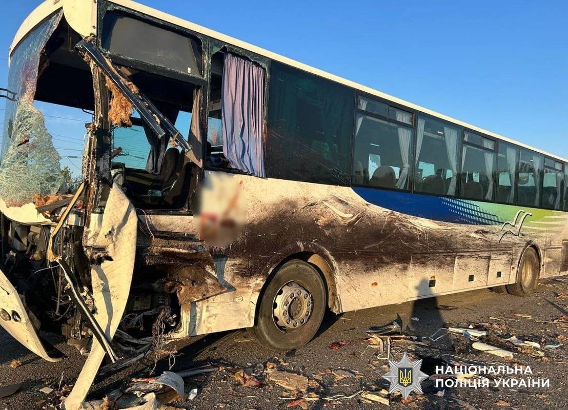 У смертельній аварії на Кіровоградщині загинуло шість людей