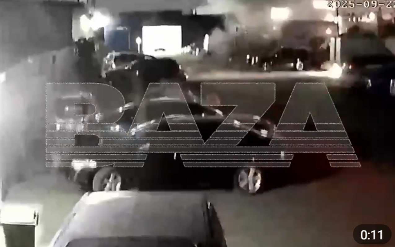 Уламки дронів падали на вулиці у Москві: під ударом були кілька районів (відео)