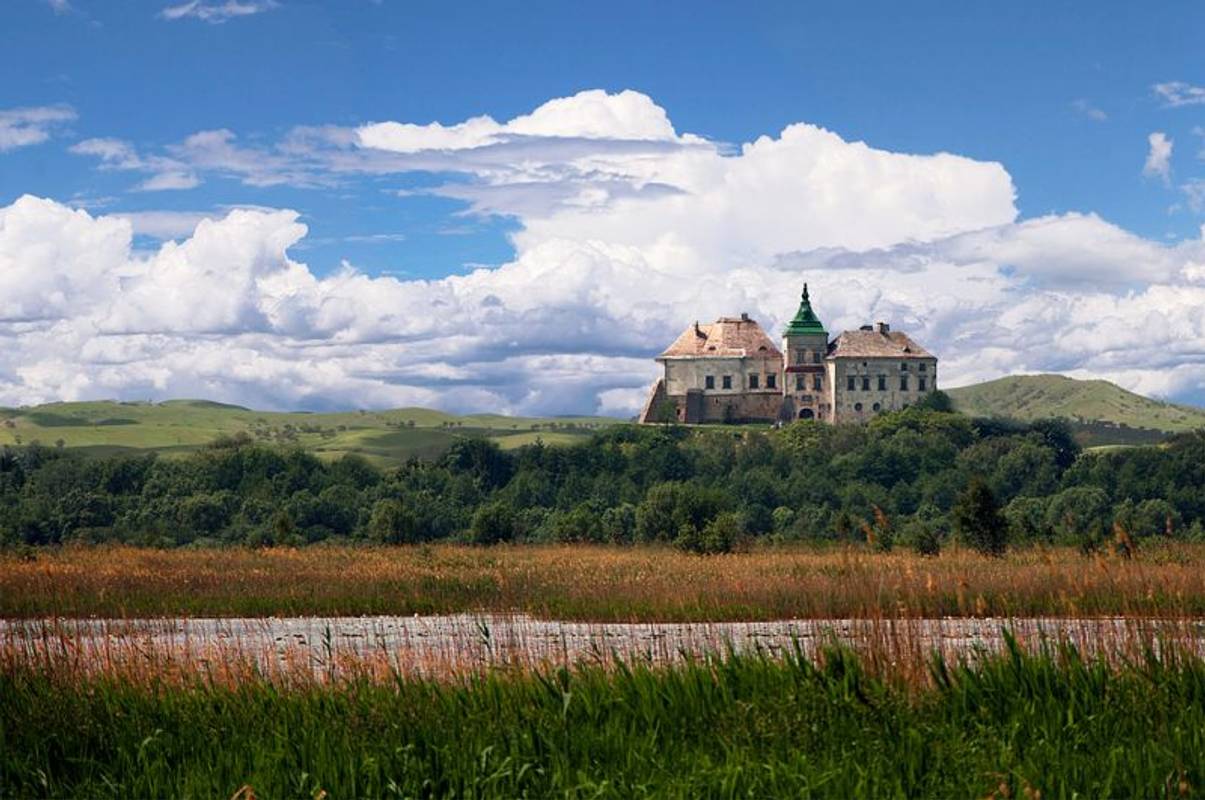 Олесько. Фото з відкритих джерел.