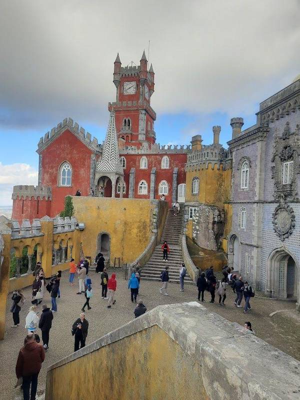 Палац Пена — перлина на краю Європи