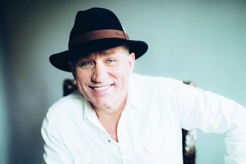 Анатолій Гнатюк:  “Людина має жити з Богом!”