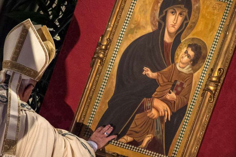 Ватикан схвалив документ щодо титулів Діви Марії: “Мати вірного народу”, але не “Співвідкупителька”