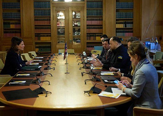 Війна закінчиться лише за однієї умови, - ВРУ