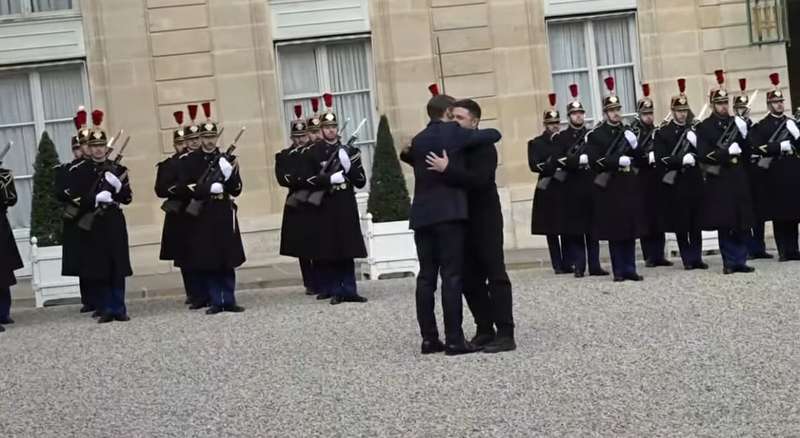 Скриншот з відео