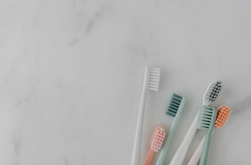 Пломбування та ендодонтичне лікування під мікроскопом: навіщо?