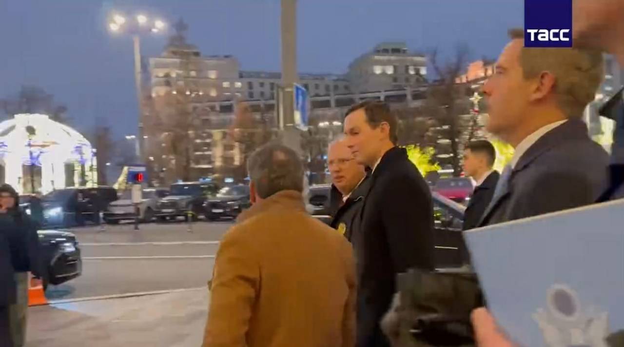 Скриншот з відео