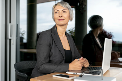 Чому українці після 40 починають гірше бачити: норма чи небезпечний сигнал?