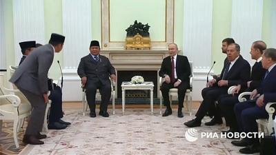 Скриншот з відео